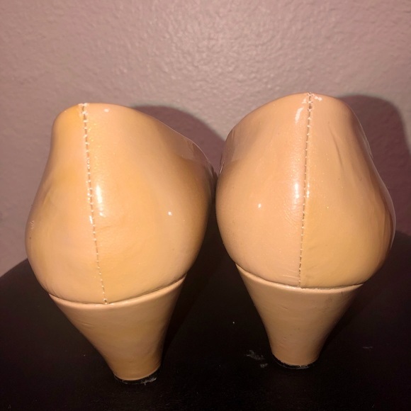 Comfy Me Too cream colored wedges - Picture 6 of 11
